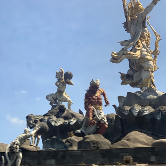 Meet your Posher, Tyriq - Picture 1 of 1